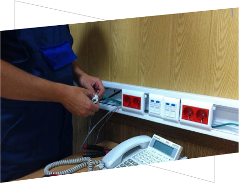 Побудуємо єдину комп'ютерну мережу для обміну інформацією, налаштуємо IP-телефонію для безкоштовних дзвінків в офісі, підключимо відеоспостереження. IT-Optima